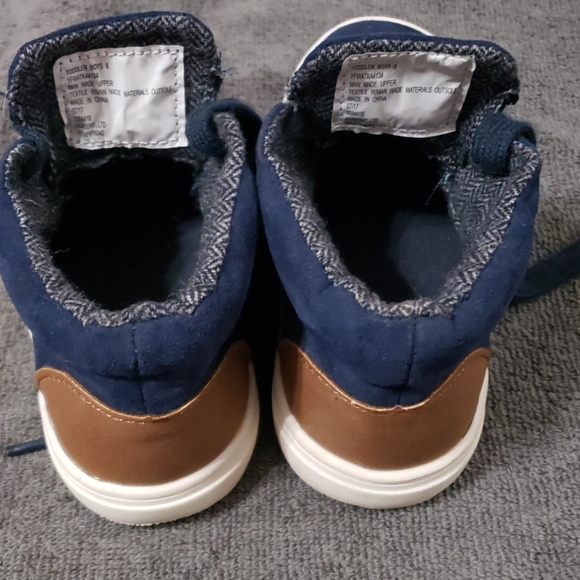 Austin Trading Co sneakers - Picture 2 of 3